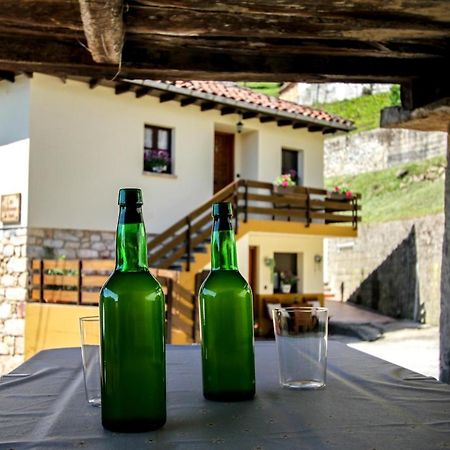 Onís Apartamentos 'Los Balcones De Nieda 2' מראה חיצוני תמונה
