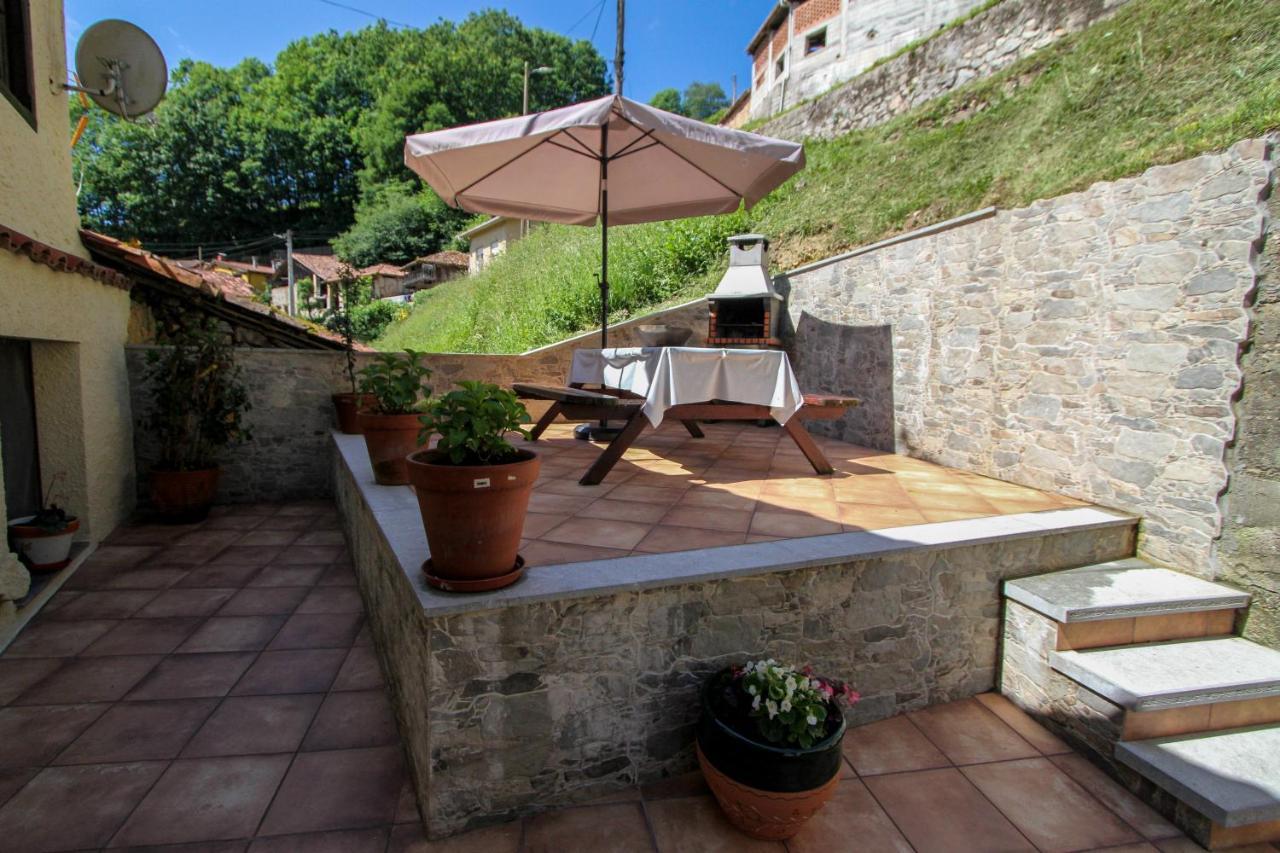 Onís Apartamentos 'Los Balcones De Nieda 2' מראה חיצוני תמונה