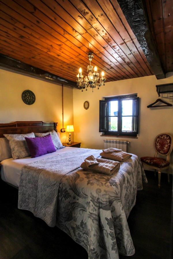 Onís Apartamentos 'Los Balcones De Nieda 2' מראה חיצוני תמונה